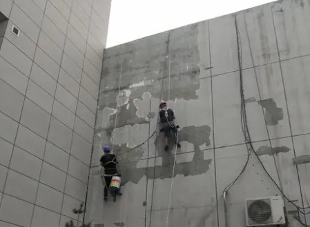 竹溪楼顶漏水维修公司分享下竹溪外墙防水的注意事项